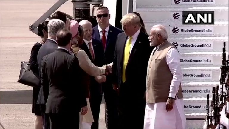 ट्रम्पको भारत भ्रमण: एक मिनेटमा ७५ लाख खर्च, ‘मेनुु’मा समोसा