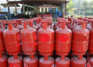 श्रीराम ग्यास उद्योगको गोदाममा छ हजार सिलिन्डर लुकाएको भेटिएपछि…