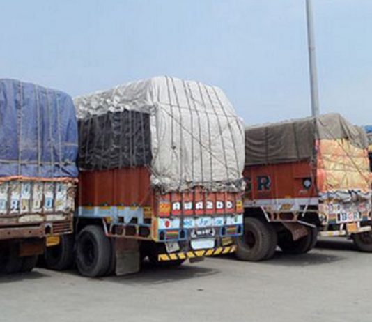 आयात-निर्यात दुवै घट्यो, वैशाखसम्म व्यापार घाटा १२ खर्ब ४ अर्ब