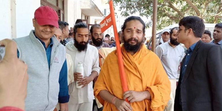 जगदगुरु महायोगी ‘सिद्धबाबा’ अदालत पुग्दा…  (फोटोफिचर)