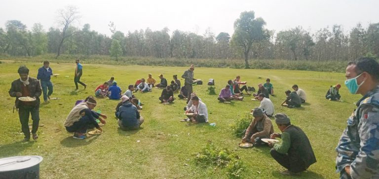 सीमा प्रवेशमा कडाई, दशगजामा बस्ने खानेको ब्यवस्था माहाकाली नगरपालिकाको