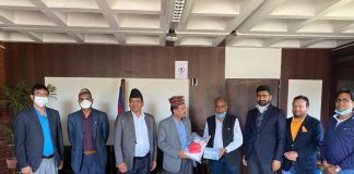 परिसंघले दियो १ सय थान पीपीई, ७५ हजार मास्क