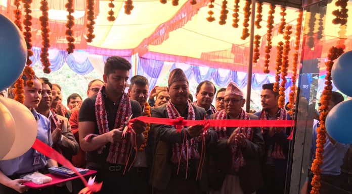 बजाज मोटरसाइकलको नयाँ शोरुम प्यूठानमा