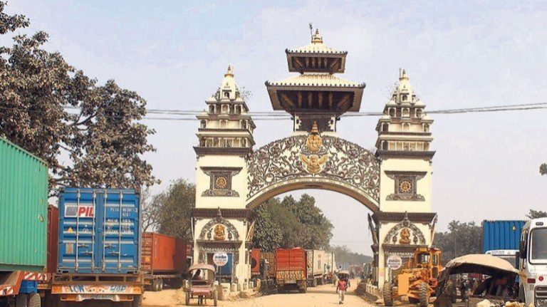 नेपाल-भारतका प्रमुुख नाका बाहेक सबै बन्द, स्थलमार्गमा कडाई