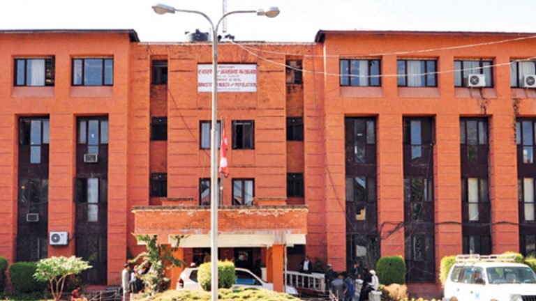 स्वास्थ्य उपकरण खरिद सम्झौता रद्ध, अर्को टेण्डर आव्हान गरिने