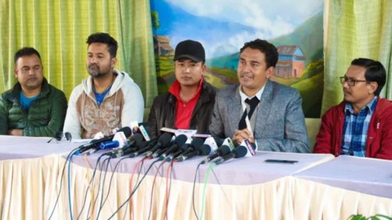 कति कमायो दुई हप्तामा ‘सेन्टी भाइरस’ले ?