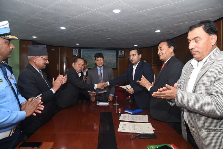 भिडभाड हुने चार स्थानमा ‘ट्राफिक आइल्याण्ड’, प्रभु र कृषि विकास बैंकको सहयोग