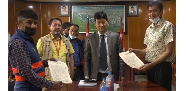लकडाउनको अवधिभर महानगरले नि:शुल्क एम्बुलेन्स सेवा दिने