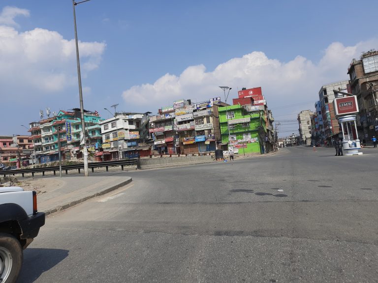 काठमाडौंमा रोकिएकाहरु शुक्रबार र  शनिबार बाहिर जान पाउने