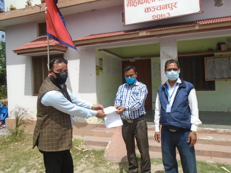 संक्रमणसँग लड्न उदयदेब सहकारीले दियो माहाकाली नगरपालिकाकालाई ४० हजार