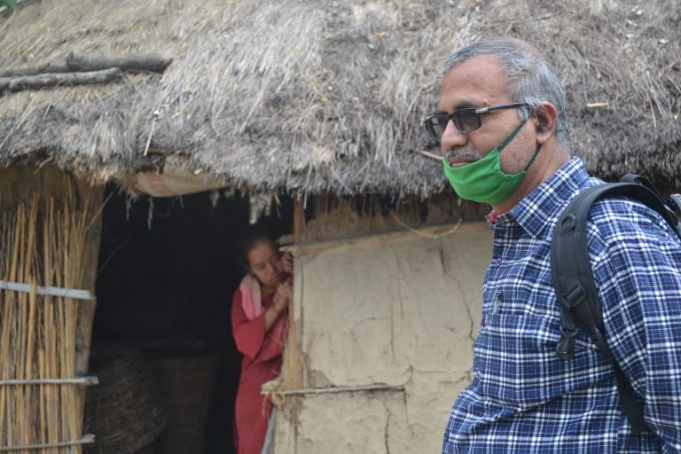 दोधारा चाँदनीमा राहत वितरण सुरु