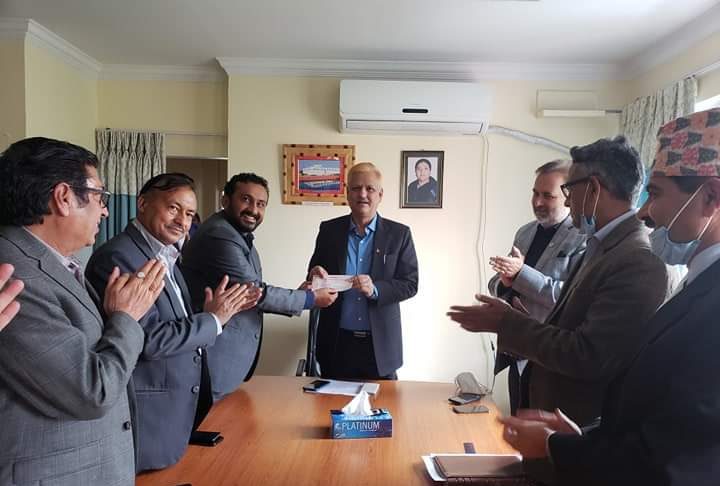 कोरोनाभाइरस नियन्त्रण तथा रोकथाम कोषमा एलपी ग्याँस उद्योग संघको १५ लाख