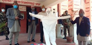 एनएमबी र नेपाल भारत मानव विकास मैत्री संघले दिए सरकारलाई हजार थान पीपीई