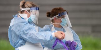 कोरोना संक्रमितको संख्या २४ लाख नाघ्यो, १ लाख ६५ हजारको मृत्यु