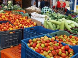 बजारमा तरकारी,फलफूलको अभाव कि कालोबजारी, कुनको मूल्य कति ?