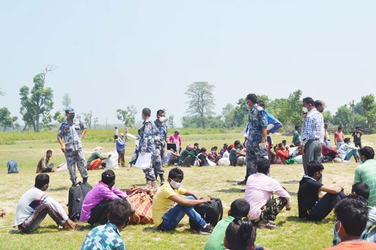 सीमा क्षेत्रमा अलपत्र परेको २ सय २३ जना नेपालीको सशस्त्र प्रहरीद्धारा उद्धार