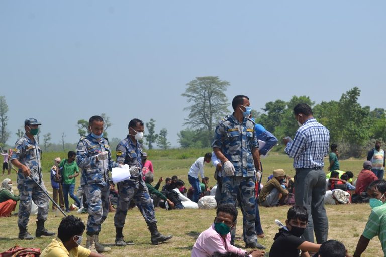 माहाकालीको सीमा नाकाबाट ९ सय नेपालीको उद्धार गर्ने सशस्त्रको चौतर्फी प्रशंसा