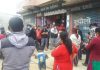 लकडाउनमा नै खुल्न थाले सबै पसल, सामाजिक दूरीको नियम पालना भएन्
