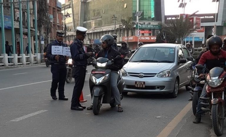 लकडाउन खुकुलो भएपनि नेपालमा ११ प्रतिशत बढि मानिस घरभित्रै