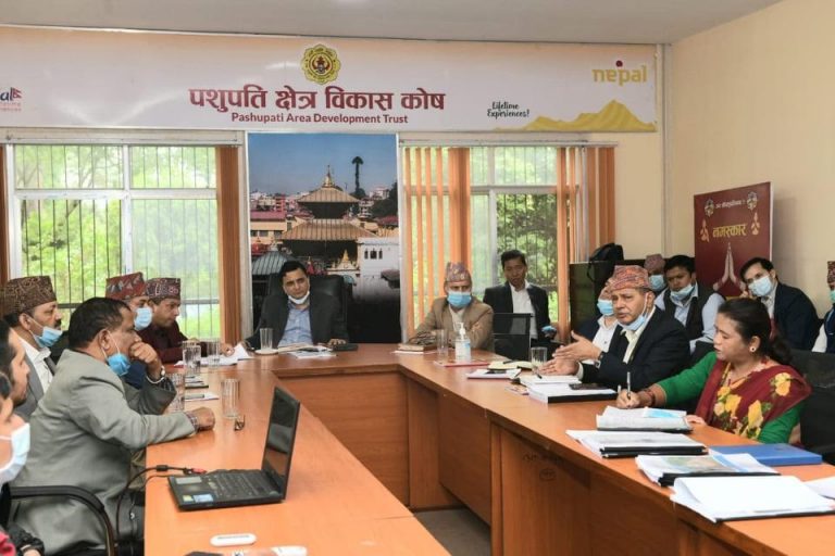 बिचौलियाको हितमा नभई पशुपति क्षेत्रको हितमा लाग्न पर्यटन मन्त्रीको निर्देशन