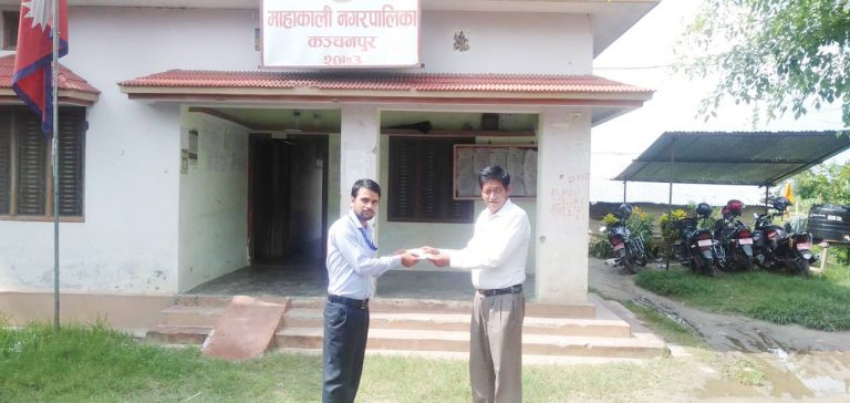 कोरोना रोकथामको लागि  माहाकाली नगरपालिकालाई इन्फिनिटिको सहयोग