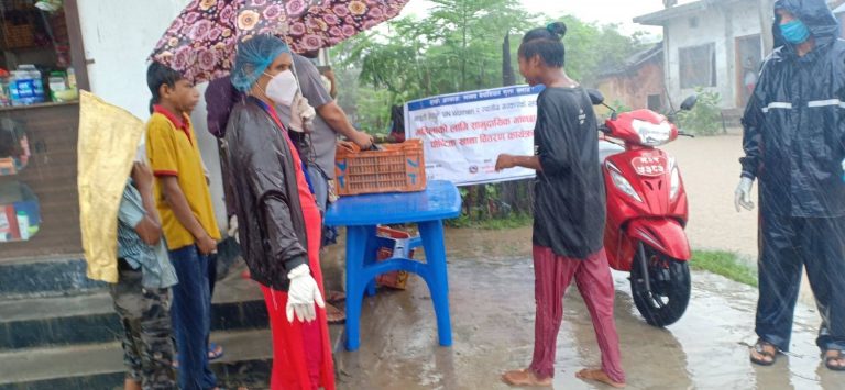 बिपन्न समुदायलाई माईती नेपालको पोषिलो खाना