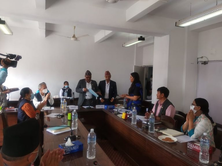 बैंकलाई ब्रोकर लाइसेन्स दिन नियामकलाई नै जिम्मेवारी