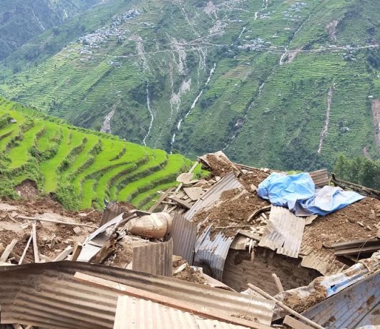 कस्तो ठाउँ पहिरोको जोखिममा, कसरी थाहा पाउने पूर्व संकेत ?