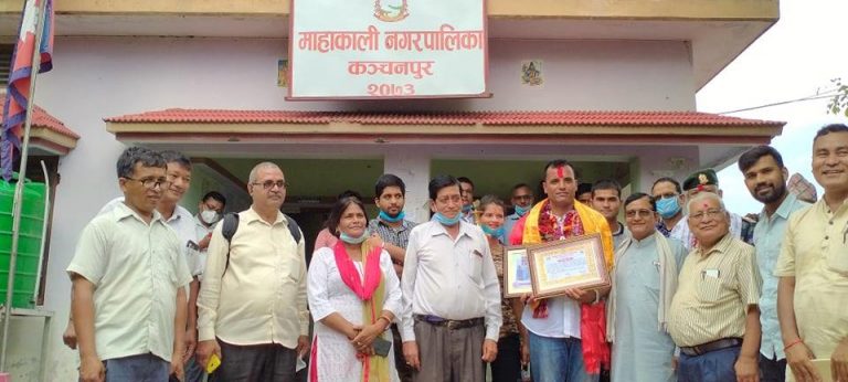 कोरोना नियन्त्रणमा उच्चभूमिका खेल्नेलाई माहाकाली नगरपालिको सम्मान