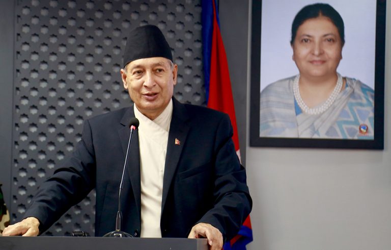 शैक्षिक संस्था अनिश्चितकालका लागि बन्द, बैंकमा ५० प्रतिशत कर्मचारीले मात्र काम गर्नुपर्ने