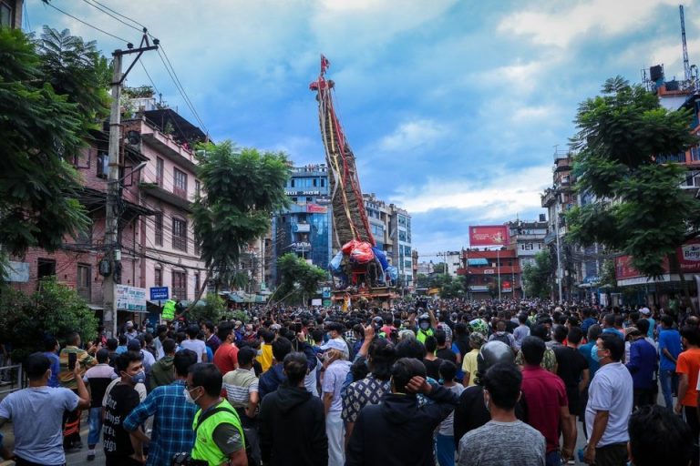 रातो मत्स्येन्द्रनाथको रथयात्रा दिउँसो ३ बजे, यसरी तानिँदैछ रथ