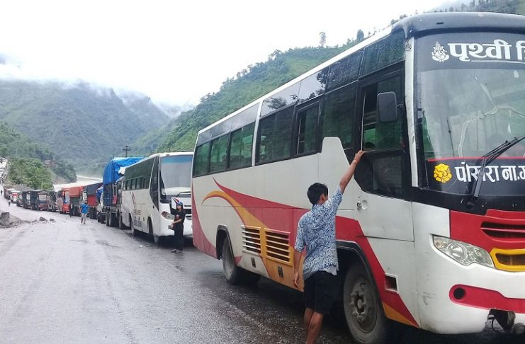सार्वजनिक सवारीको भाडा घट्यो, कहाँको कति ? (भाडादरसहित)