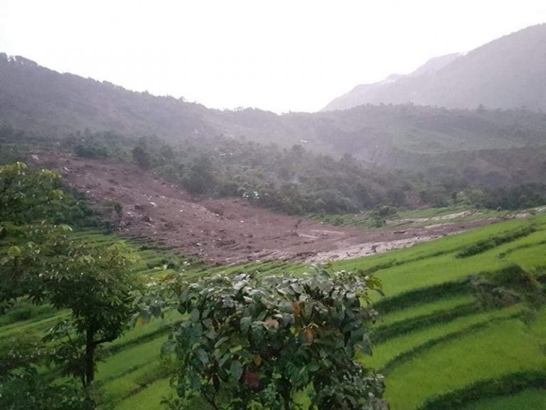 सिन्धुपाल्चोक पहिरो: दुई जनाको शव भेटियो, २२ जना बेपत्ता