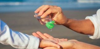 विषाक्त स्यानिटाइजरको बिगबिगीसँगै सरकारद्वारा उत्पादितको माग बढ्दो