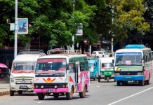 सार्वजनिक यातायात सरकारको नियम लत्याउँदै ५० प्रतिशत बढी भाडा अशुल्दै