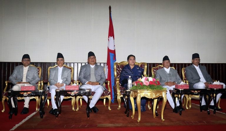 नवनियुक्त तीन मन्त्रीले लिए शपथ, प्रचण्डलगायतका नेताहरु सहभागी भएनन्