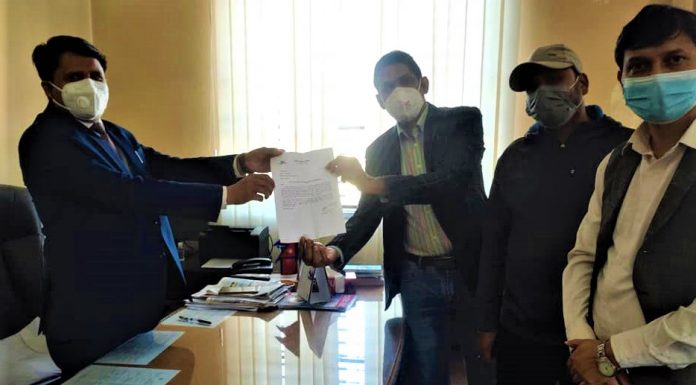 सवारी साधनको कर घरबाटै तिर्ने व्यवस्था मिलाउन माग, सुशासन अभियानले बुझायो विभागलाई पत्र