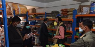 म्याद गुज्रिएका मिठाइ बेच्ने स्वस्तिक मिठाइ पसललाई २ लाख जरिवाना