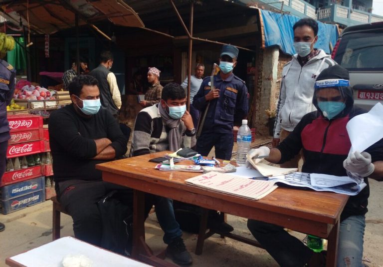 बेलकोटगढी नगरपालिकाका इन्जिनियर पर्वत पौडेल घुस सहित पक्राउ