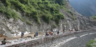 यस्तो बन्यो काठमाडौं तराई मधेश द्रुतमार्ग (फोटोफिचर)