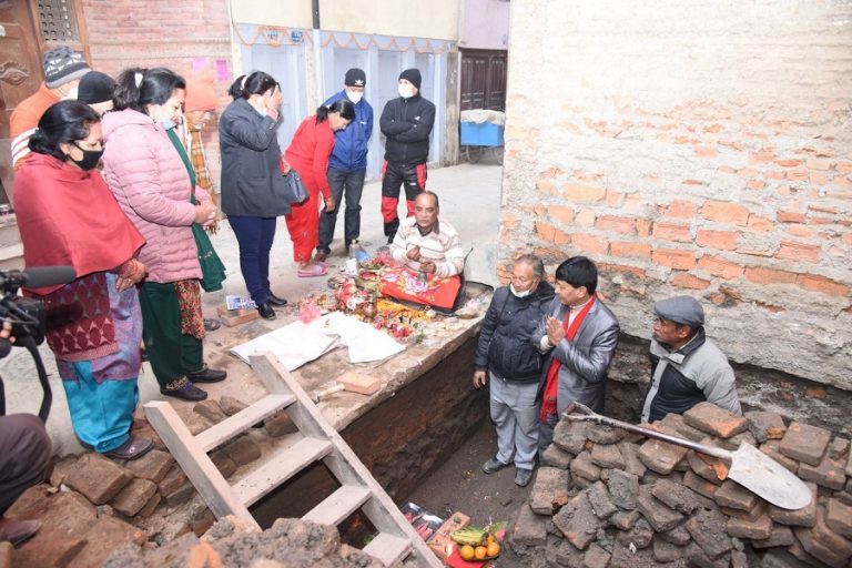 नासफः सत्तल जीर्णोद्धार सुरु, मेयर शाक्यले गरे शिलान्यास