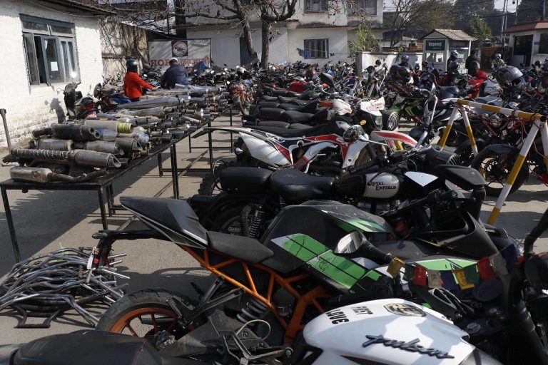 चर्को आवाज निकाल्ने ३४२ मोटरसाइकल कारबाहीमा