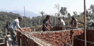भूकम्पबाट क्षति भएका ५ लाख ५९ हजार घरको पुनर्निर्माण सम्पन्न, कुन जिल्लामा कति ?