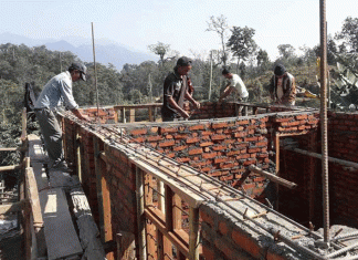 भूकम्पबाट क्षति भएका ५ लाख ५९ हजार घरको पुनर्निर्माण सम्पन्न, कुन जिल्लामा कति ?