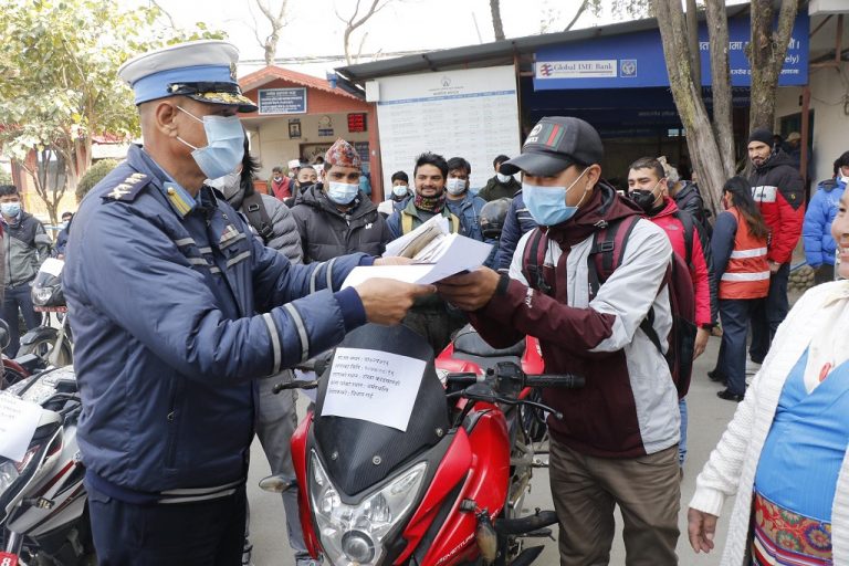 ट्राफिक प्रहरीको विशेष अप्रेशनबाट चोरीका २४ वटा मोटरसाइकल सम्बन्धित धनीलाई जिम्मा