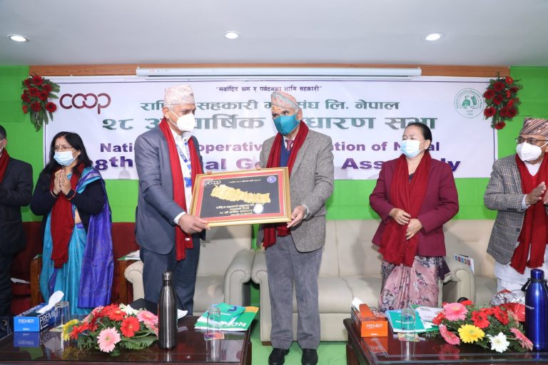 सहकारी सबै समस्या एउटै टेबलबाट समाधान हुन्छ: अर्थमन्त्री