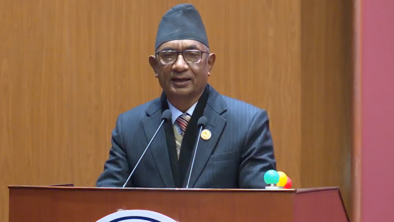 ‘सिद्धान्त र दर्शनका आधारमा नेकपा विभाजनको संघारमा पुगेको होइन’