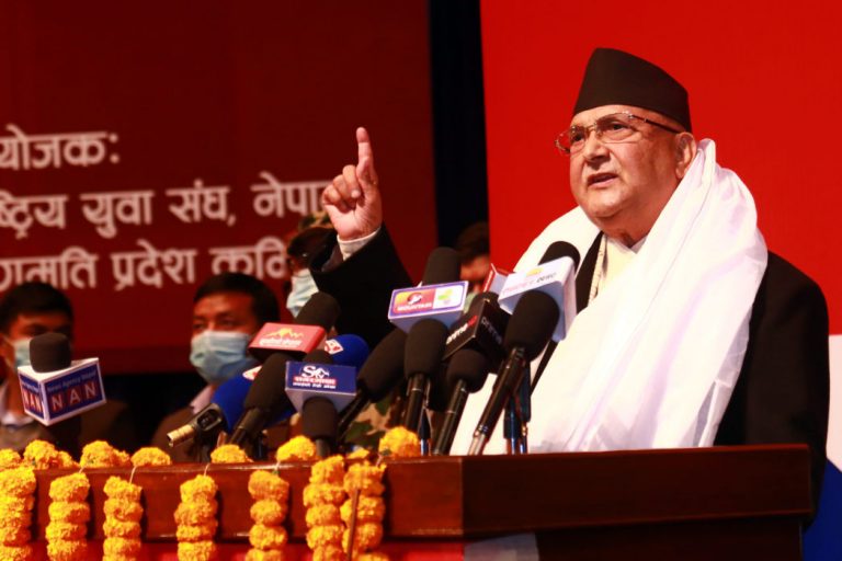पूर्वप्रधानन्यायाधीशहरूले जे भन्यो, त्यही हुनुपर्ने हो भने अदालत किन चाहियो ?