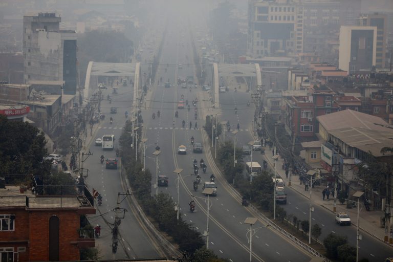 काठमाडौंमा प्रदुषण उच्च भएपछि सरकारले गर्‍यो ५ बुँदे अपिल, यी कामहरू बन्द