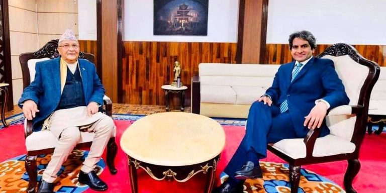 प्रधानमन्त्रीसँगको अन्तर्वार्ताकै भोलिपल्ट सगरमाथामा भारतीय दाबीगर्न जी न्युजको अभियान